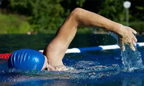 ����������Ӿ�� �����ײ�����ʲô�˶�